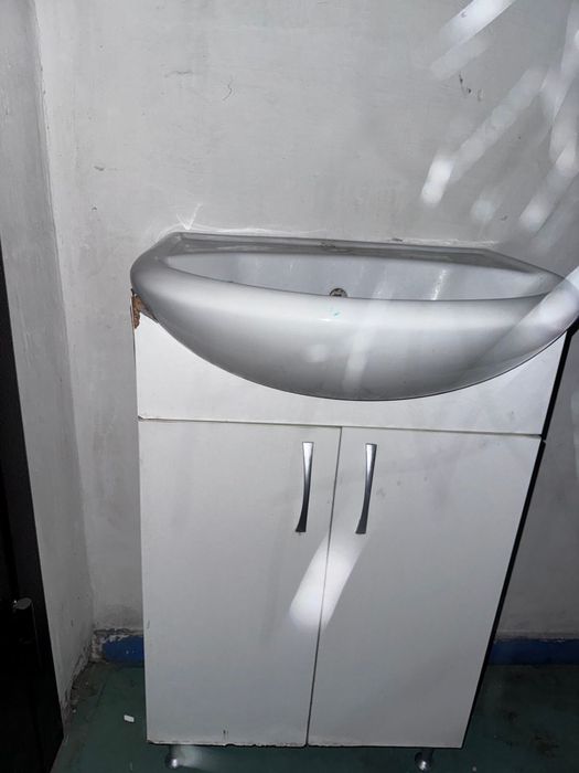 Продам б/у умывальник