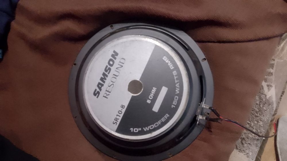 Cutie incinta subwoofer 4x10" sau 18 țoli