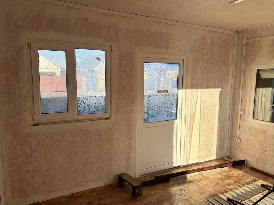 Контейнер, ларек, магазин.