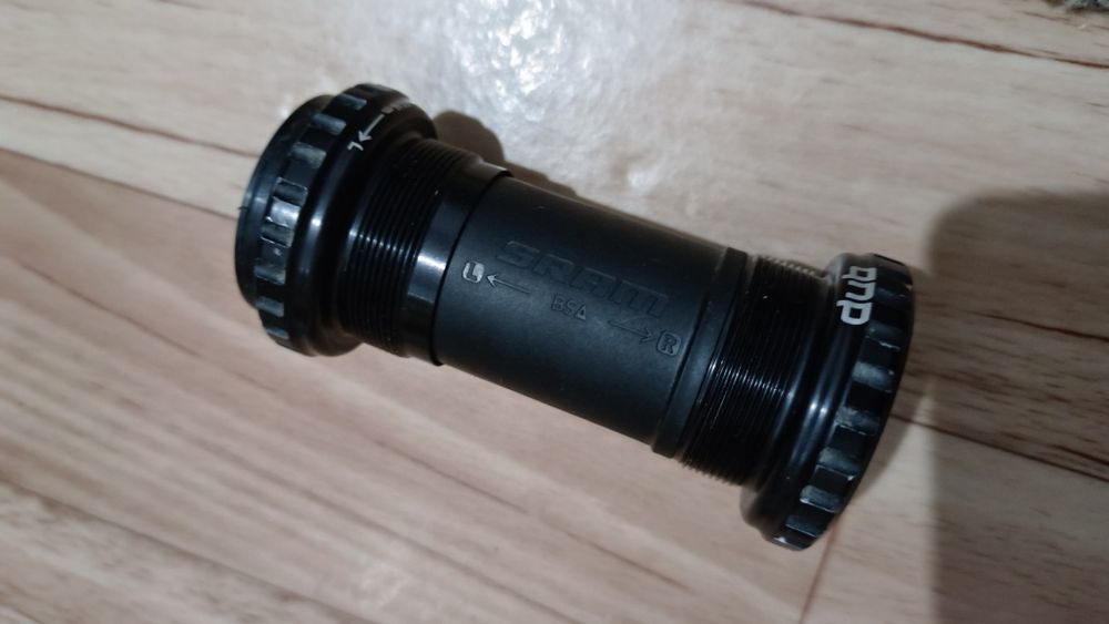 Продам каретку SRAM DUB BSA 68/73.