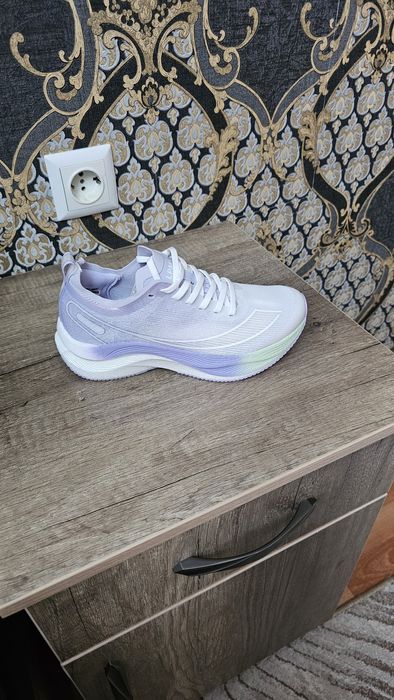 Продаётся Женские красовки