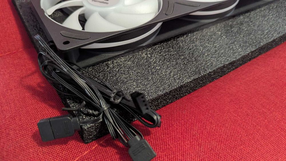 Ventilatoare noi Thermaltake TH360 v3 ultra ARGB