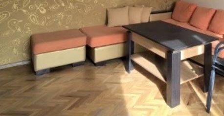 Холна маса с две табуретки
