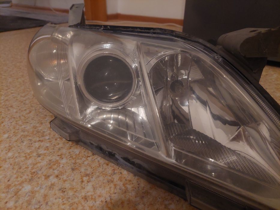 Продам фары на камри 40