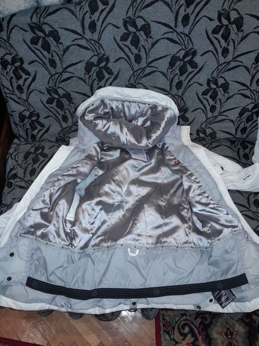 Geaca Burton iarna dama