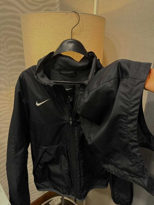 NIKE преходно яке/унисекс/М размер