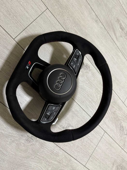Volan AUDI RS / Alcantara / A3/A4/A5/Q5/Q7/Q8/RS3/RS4/RS5/RSQ8