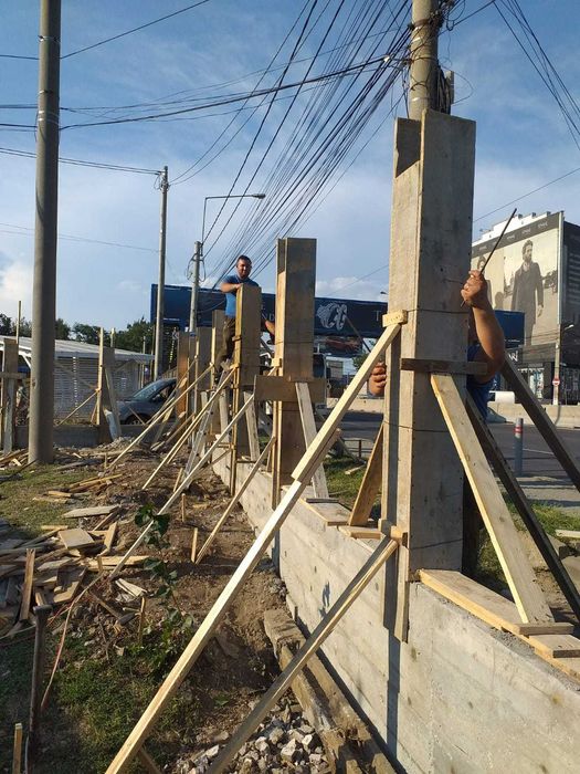 Garduri din sipca metalica si porti de diferite modele si dimensiuni