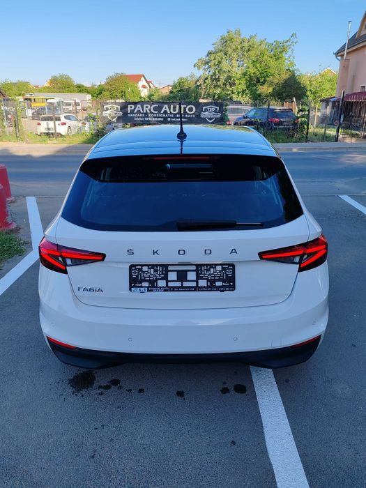 Skoda Fabia 1.0i 2023 edition Monte Carlo pret 9990e neg