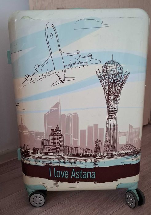 Срочно продам чемодан