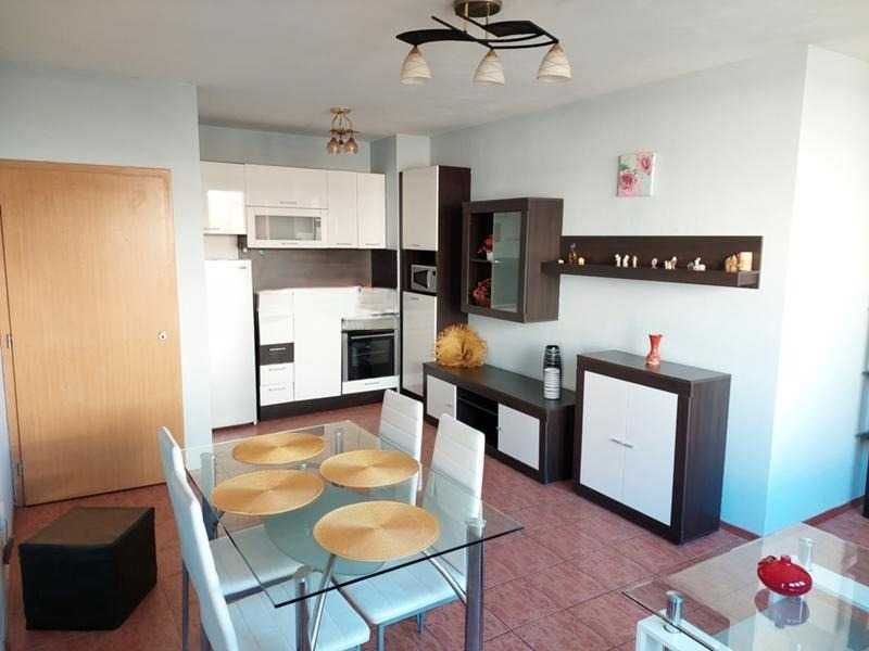 Дава се под наем Двустаен апартамент в София, Хладилника - 69 кв.м за 550 € - Снимка #3