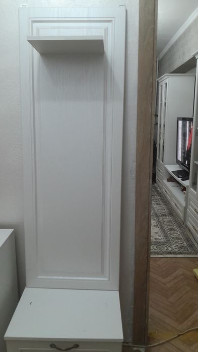 Продам прихожую,новая