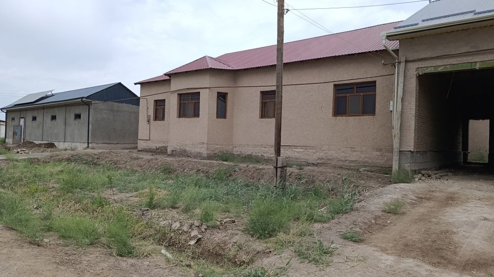 50 катежде 11-проезде Уй сатылады кошенин басы 2-жай