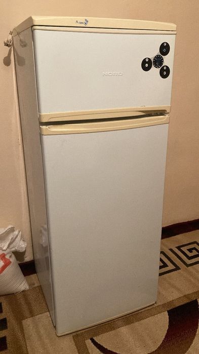 Продам  холодильник