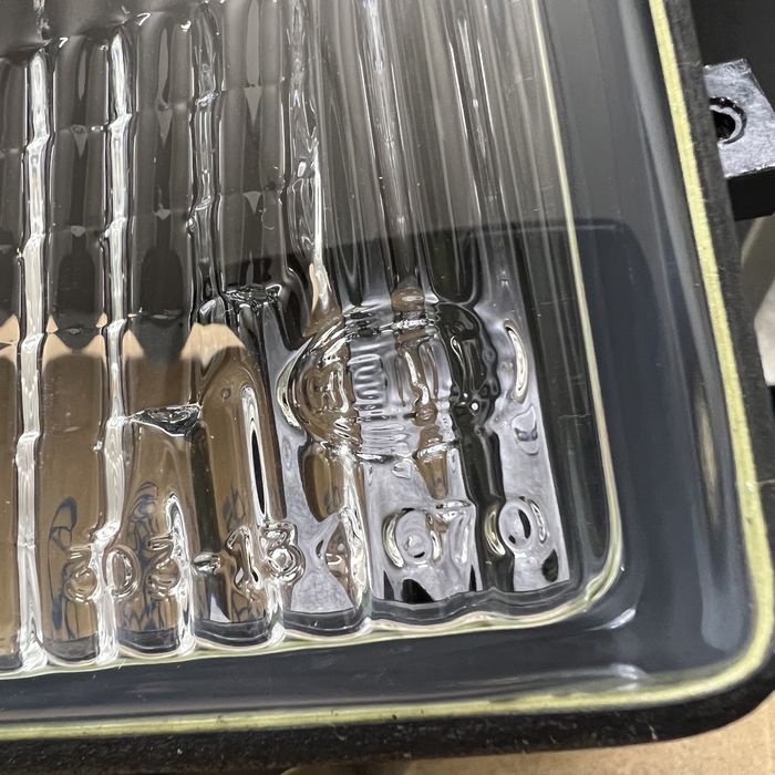 Новое ориг стекло туманки bmw e34 бмв е34