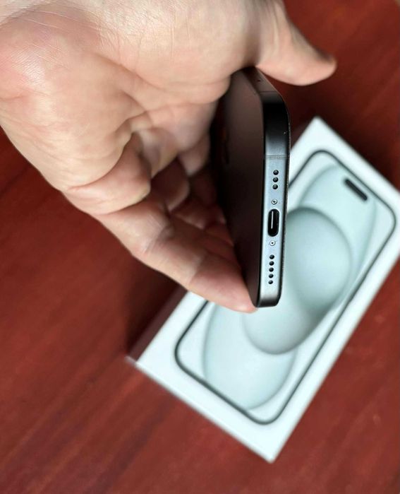 iPhone 15 Black 128 Gb като нов