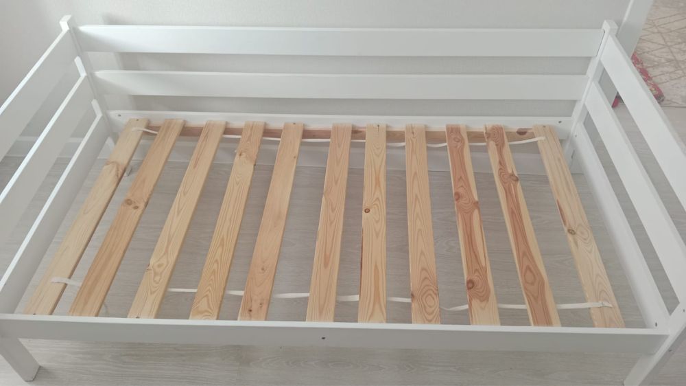 Кровать 80/160 срочно район Хан шатыр, улица Бектурова дом 11/2