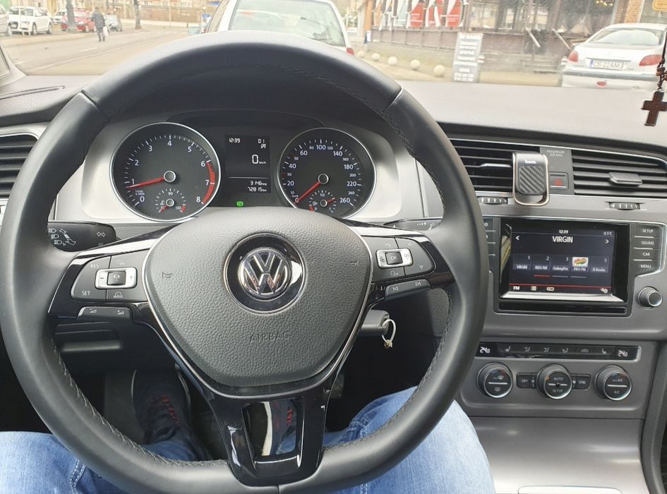 Vând Golf 7, benzina- automata, 82.000 Km !