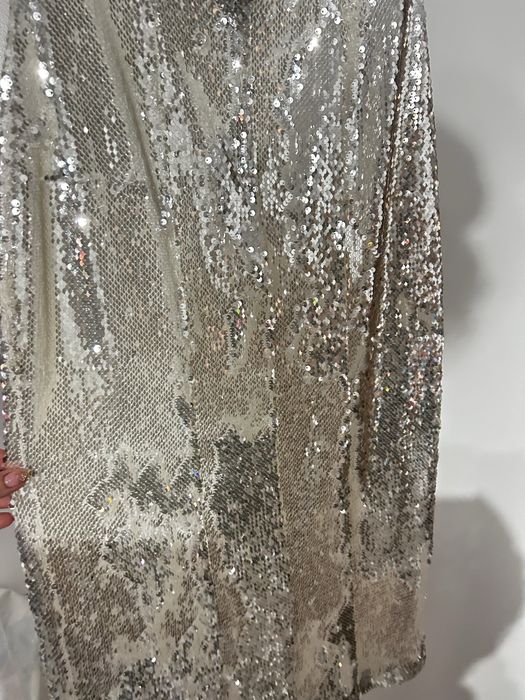 Rochie argintie paietata cu crepeu