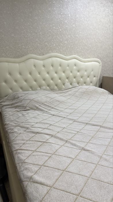 Продам кровать 180*200