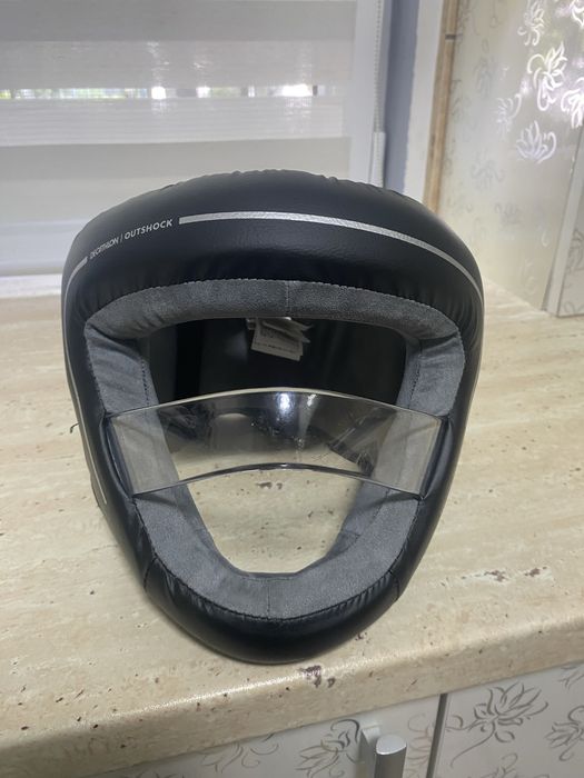 Casca de sport de contact