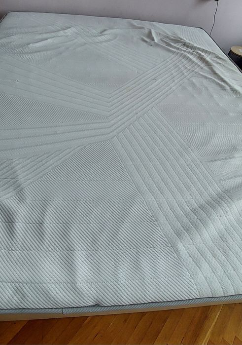 Продавам матрак 164/190 със спалня