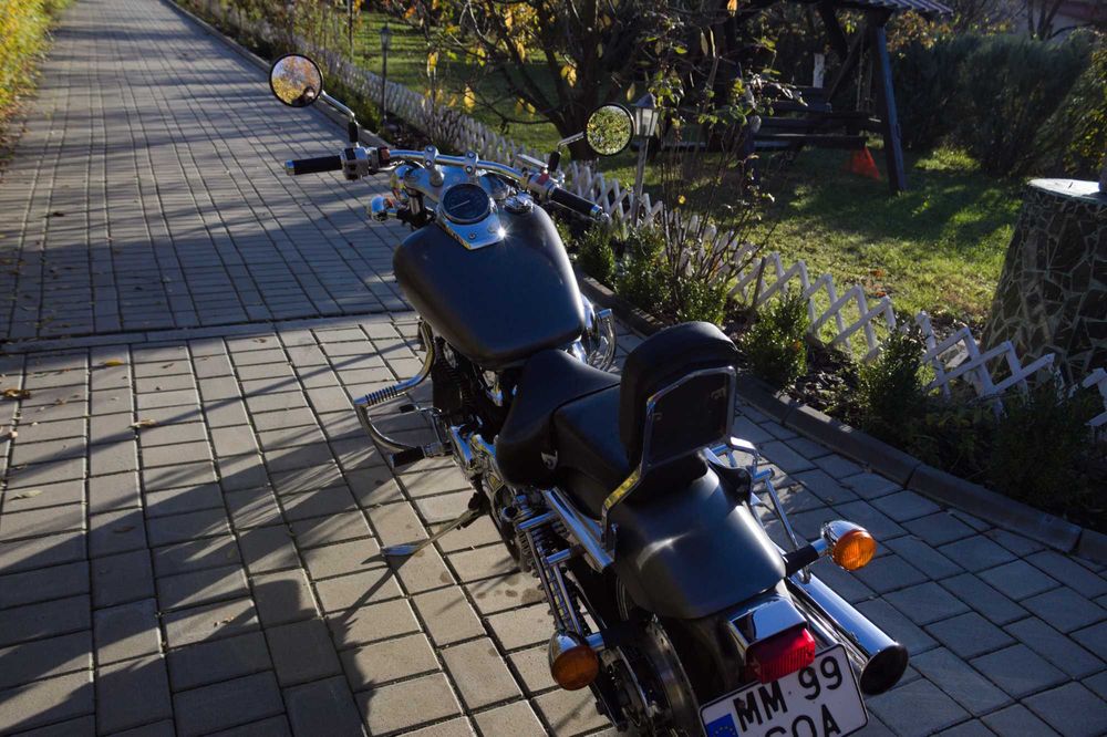 Honda Shadow VT750 BlackWidow
