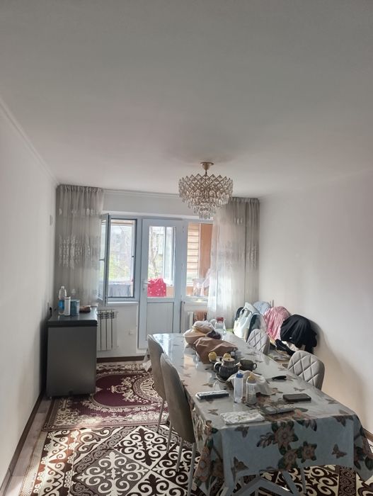 11 мкр 3 бөлмелі пәтер сатылады!!!