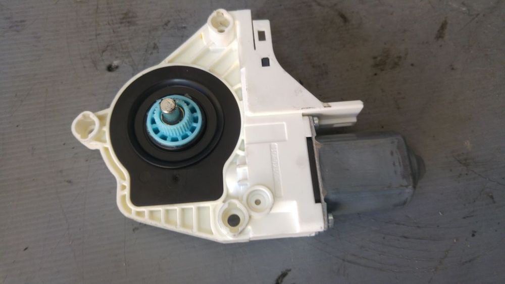motoras macara electrica dreapta spate audi a6 4g a4 b8 8k0959812a
