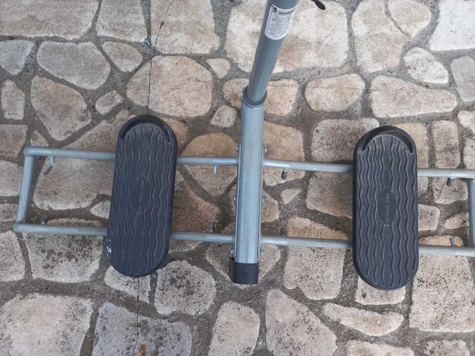 Aparat de fitness talie-coapse