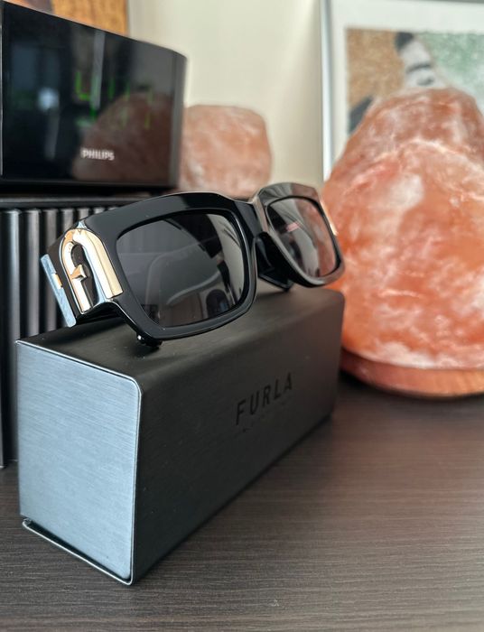 Дамски слънчеви очила FURLA