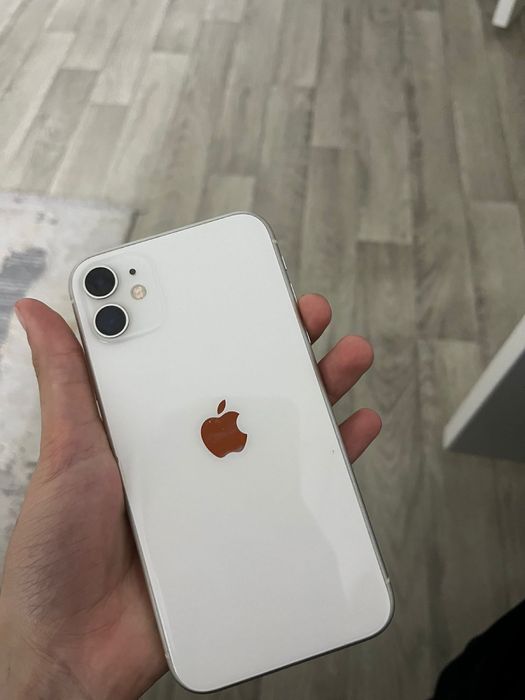 Iphone 11 продам белый торг есть