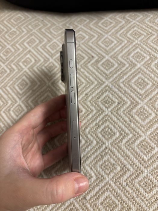 iPhone 16 Pro. Продам срочно
