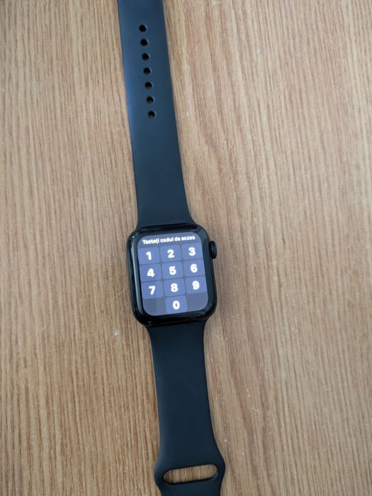 Vând Apple watch SE