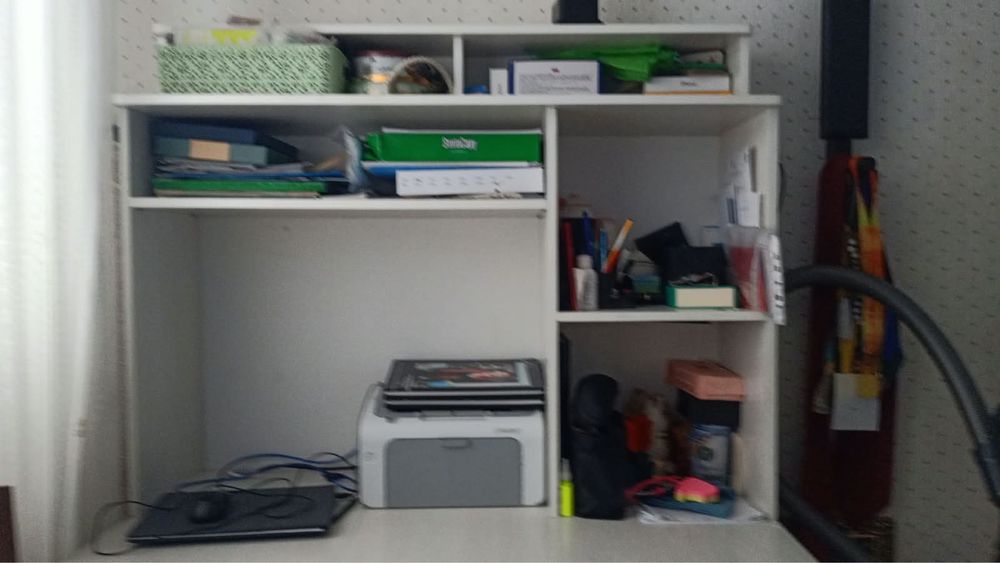 Продам компьютерный стол