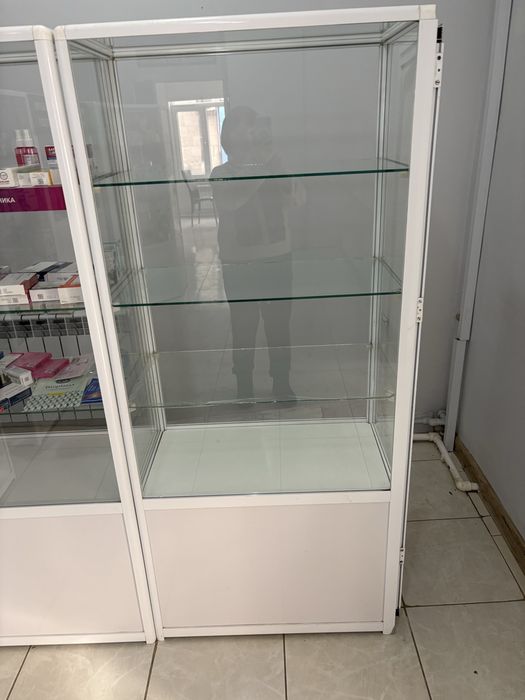 Аптечные витрины, шкаф