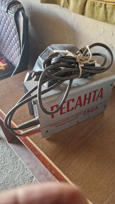 Сварочный аппарат инверторный "Ресанта" 250А