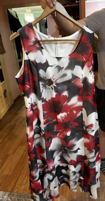 Платья вечерние/повседневные