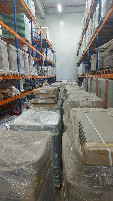 Stoc 5km rafturi de magazin second hand