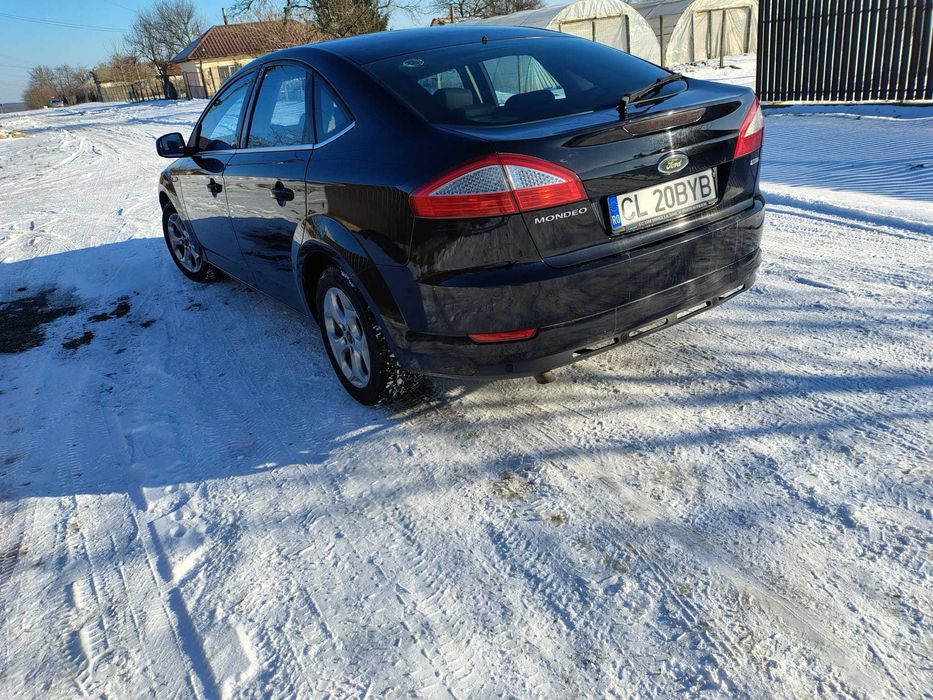 Vând Ford Mondeo