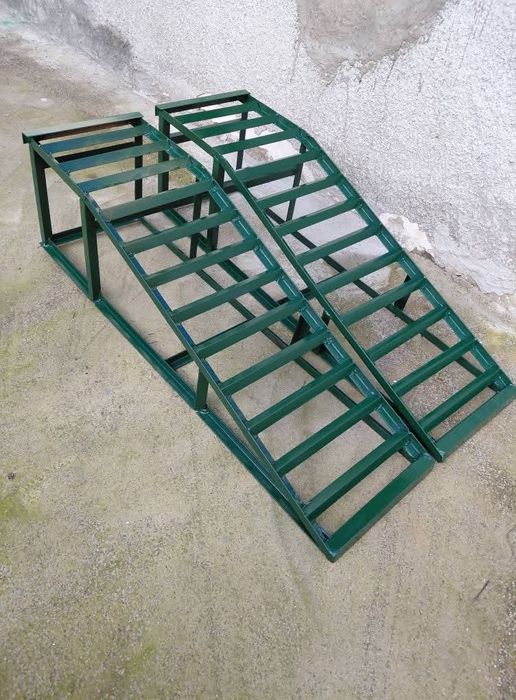 Естакади за повдигане на автомобил