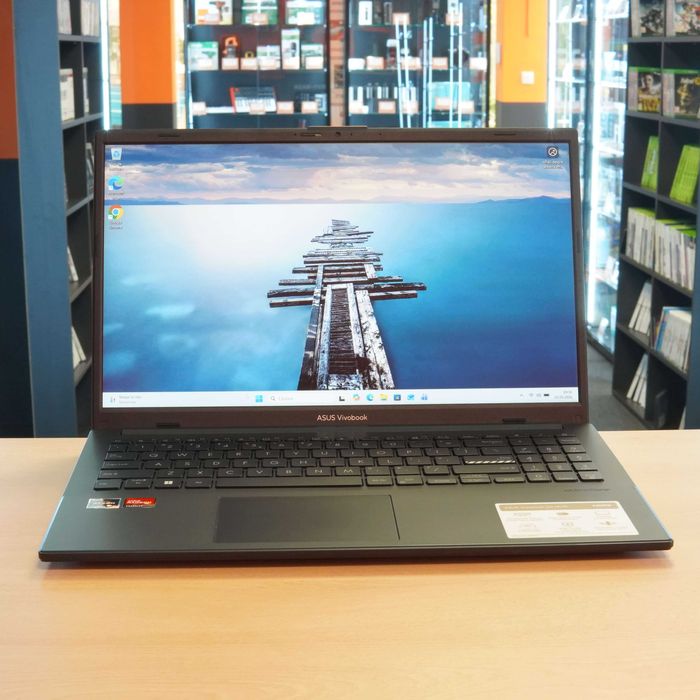 Laptop Asus Vivobook L1504F 15.6'' AMD Ryzen 5 7250U 16 GB DDR4, 512 GB, Midnight