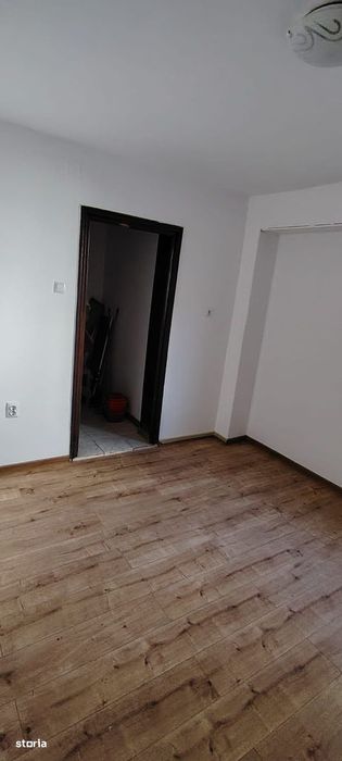 Apartament 2 camere renovat la parter