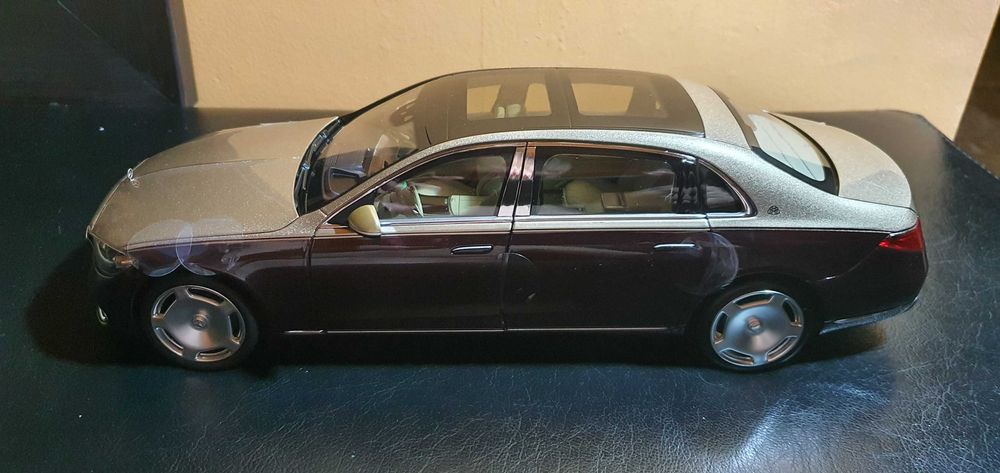 Machete Norev 1:18 Mercedes (625 RON bucata)