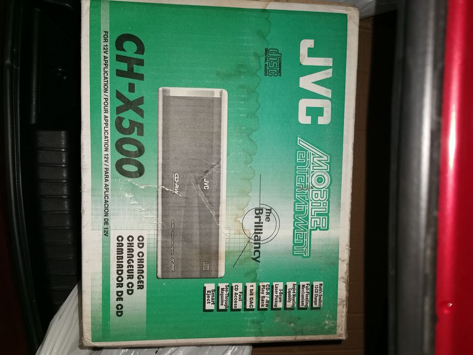 Vând magazie de CD-uri auto JVC