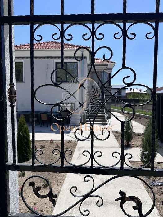 Продава се Къща в с. Войводиново, Област Пловдив - 180 кв.м за 1556 €/кв.м - Снимка #1