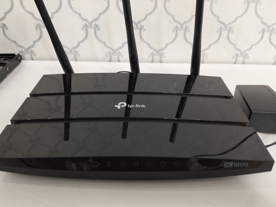 двухдиапазонный Wi-Fi роутер TP-Link Archer C7.