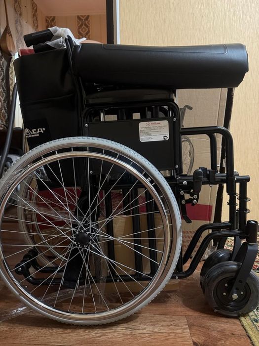 Продам инвалидную коляску