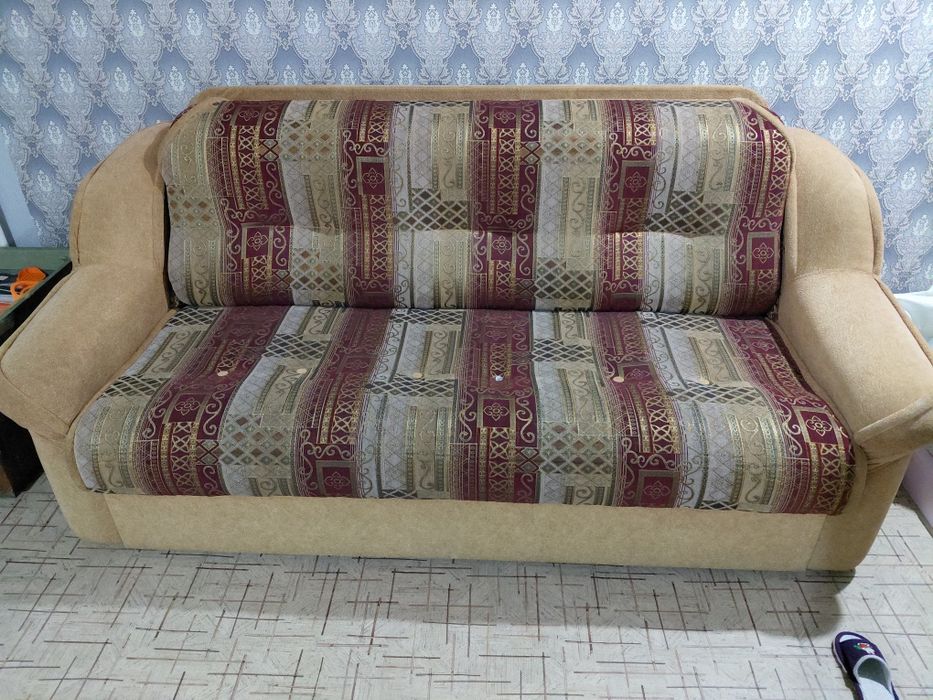 Диван состояния хароши