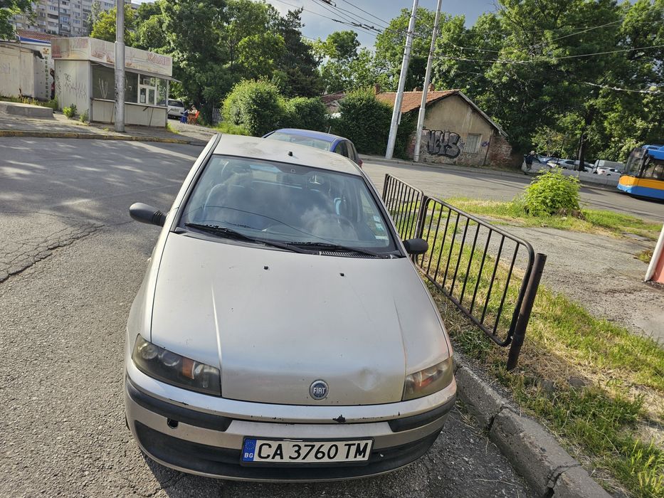Продавам Fiat punto